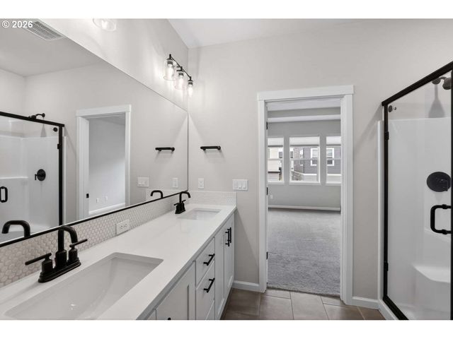 8176 Se BLANTON St, Hillsboro, OR 97123