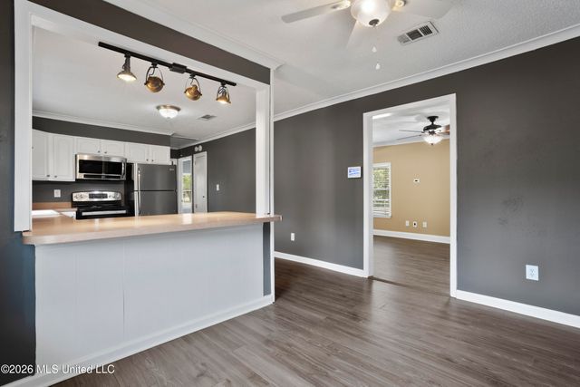 956 Old Spanish Trail, Bay Saint Louis, MS 39520