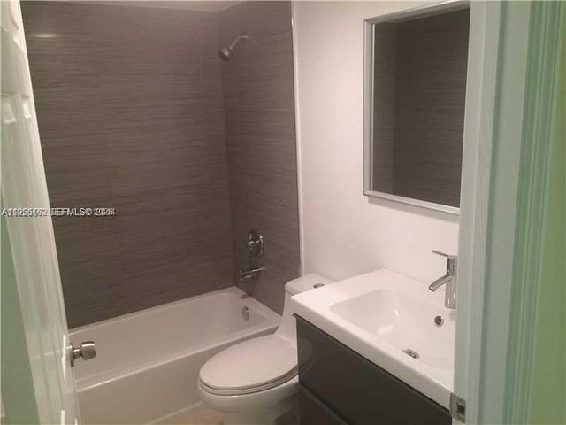 650 S Park Rd 11-5, Hollywood, FL 33021