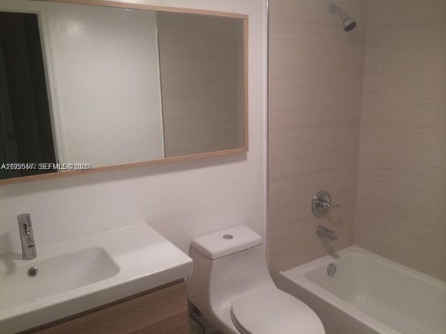 650 S Park Rd 11-5, Hollywood, FL 33021