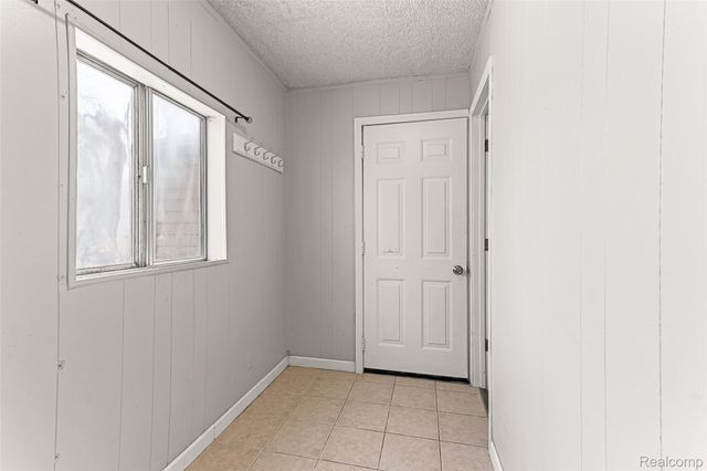 2303 Fisher Street, Melvindale, MI 48122