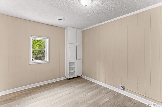 2303 Fisher Street, Melvindale, MI 48122