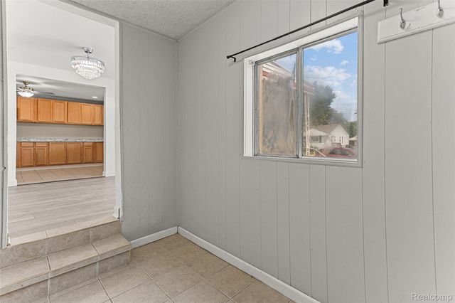 2303 Fisher Street, Melvindale, MI 48122