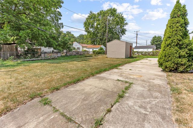 2303 Fisher Street, Melvindale, MI 48122