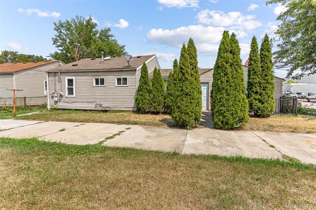 2303 Fisher Street, Melvindale, MI 48122