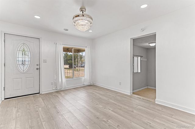 2303 Fisher Street, Melvindale, MI 48122