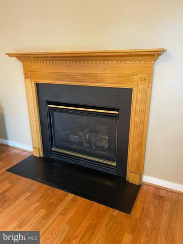 1 STONERIDGE CT, Stafford, VA 22554