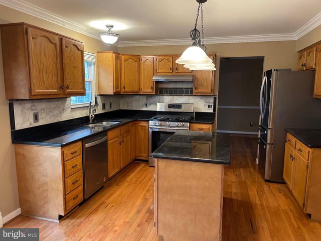 1 STONERIDGE CT, Stafford, VA 22554