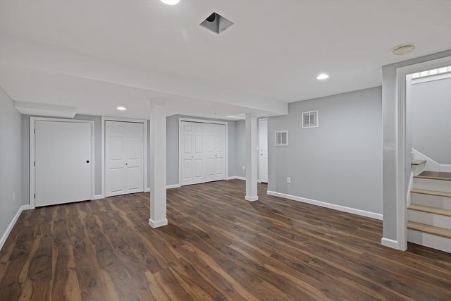 132 Kibbe Rd, East Longmeadow, MA 01028