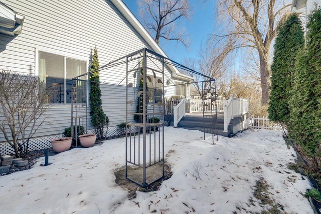 5670 Heather Ridge Drive, Shoreview, MN 55126