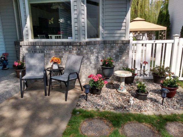 5670 Heather Ridge Drive, Shoreview, MN 55126