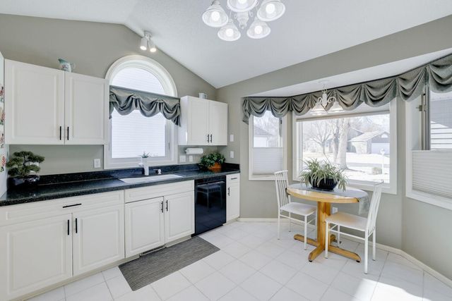 5670 Heather Ridge Drive, Shoreview, MN 55126