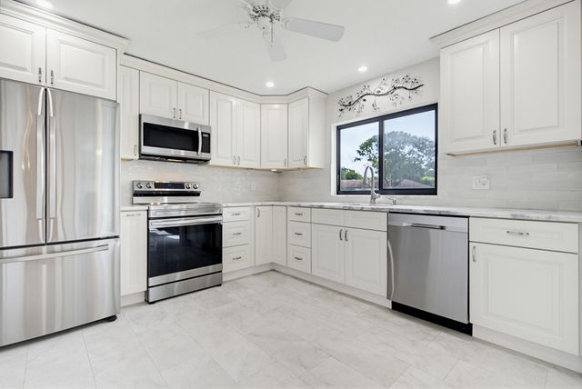 4854 Equestrian Circle Apt B, Boynton Beach, FL 33436