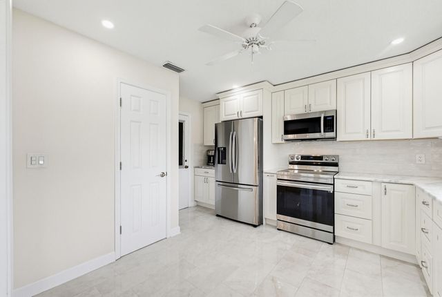 4854 Equestrian Circle Apt B, Boynton Beach, FL 33436