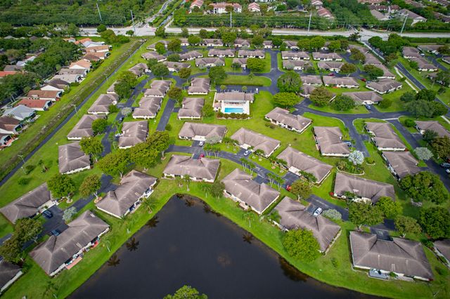 4854 Equestrian Circle Apt B, Boynton Beach, FL 33436