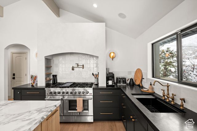 2651 E HIAWATHA CIR, Salt Lake City, UT 84108