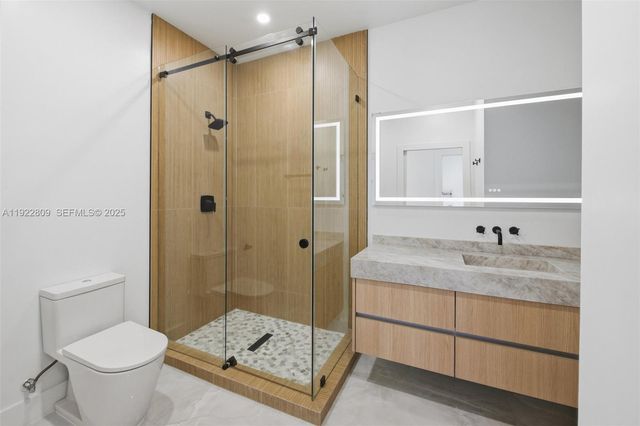 3111 SW 12th St A, Miami, FL 33135