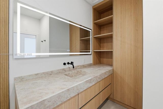 3111 SW 12th St A, Miami, FL 33135