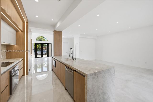 3111 SW 12th St A, Miami, FL 33135