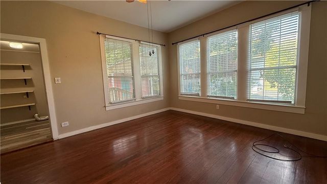 437 E 7th Street, Yorktown, TX 78164