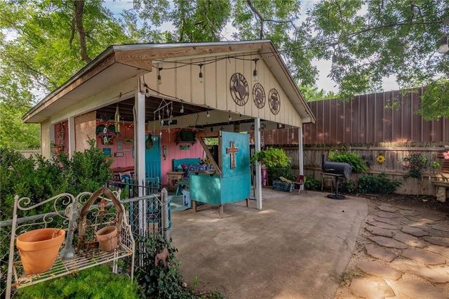 437 E 7th Street, Yorktown, TX 78164