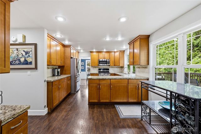 4881 NW Chad Court, Silverdale, WA 98383