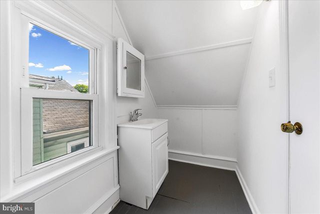 3202 MARSHALL RD, Drexel Hill, PA 19026