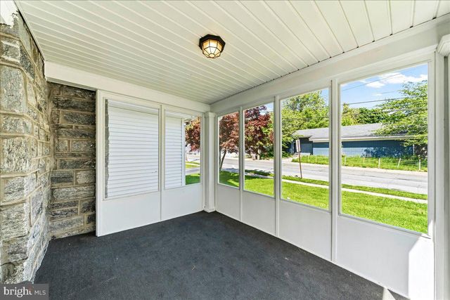 3202 MARSHALL RD, Drexel Hill, PA 19026