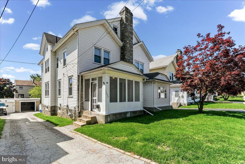 3202 MARSHALL RD, Drexel Hill, PA 19026