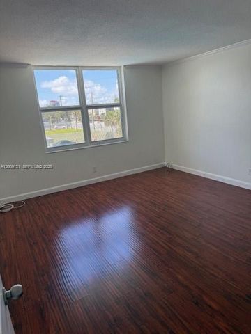 1901 S Ocean Drive 207, Hollywood, FL 33019