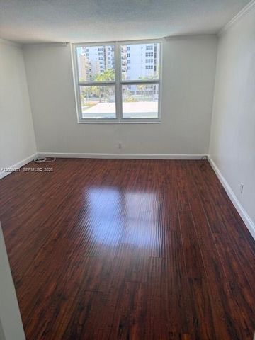 1901 S Ocean Drive 207, Hollywood, FL 33019