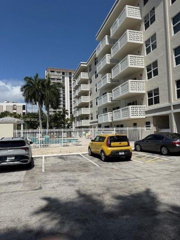 1901 S Ocean Drive 207, Hollywood, FL 33019