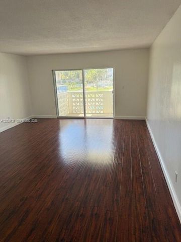 1901 S Ocean Drive 207, Hollywood, FL 33019