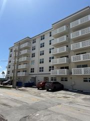 1901 S Ocean Drive 207, Hollywood, FL 33019