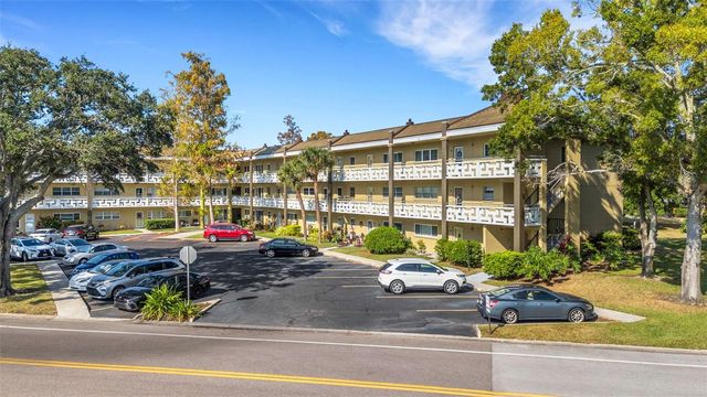 2416 WORLD PARKWAY BOULEVARD 8, Clearwater, FL 33763