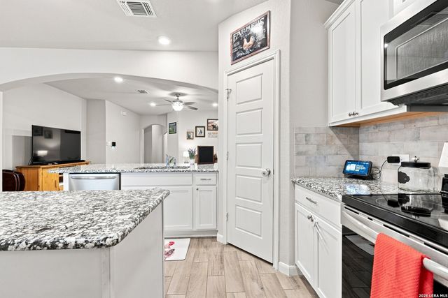 2298 Falcon Way, New Braunfels, TX 78130