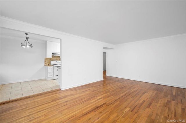 20 Keogh Lane 1b, New Rochelle, NY 10805