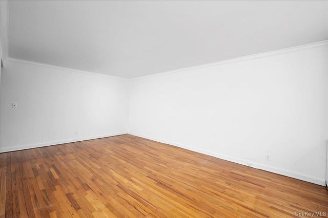 20 Keogh Lane 1b, New Rochelle, NY 10805