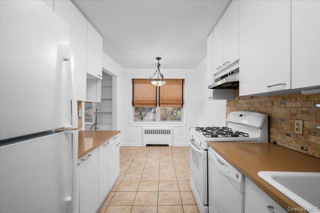 20 Keogh Lane 1b, New Rochelle, NY 10805