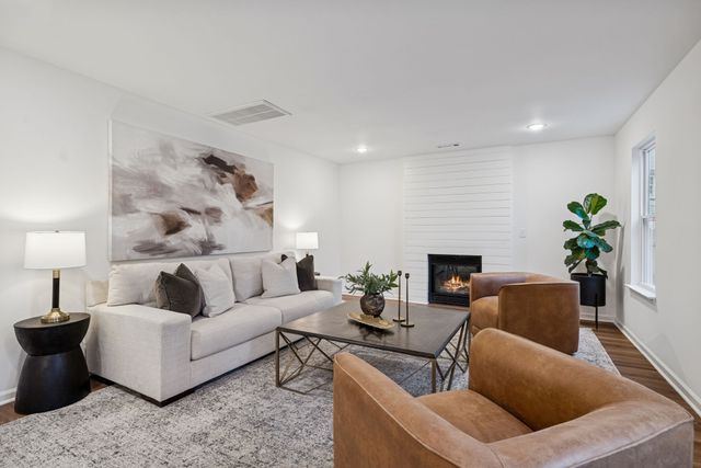 2018 Trenton Dr, Spring Hill, TN 37174