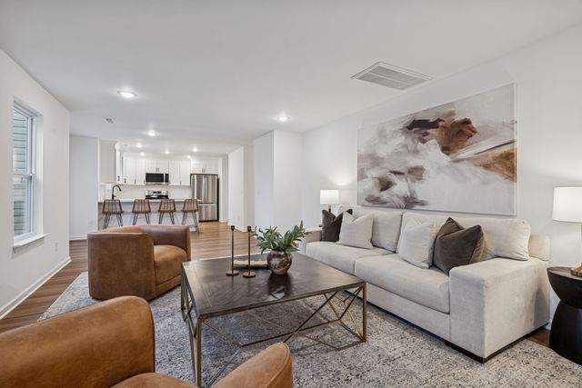 2018 Trenton Dr, Spring Hill, TN 37174