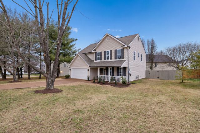 2018 Trenton Dr, Spring Hill, TN 37174