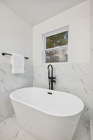 2018 Trenton Dr, Spring Hill, TN 37174