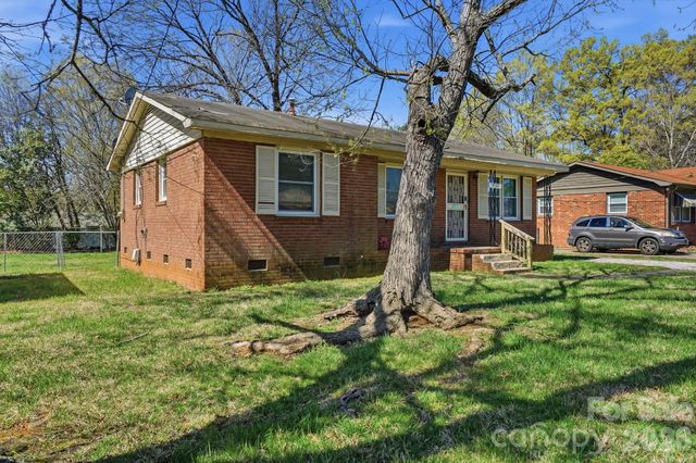 4325 Knollcrest Drive, Charlotte, NC 28208