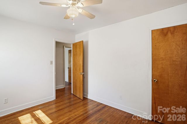 4325 Knollcrest Drive, Charlotte, NC 28208