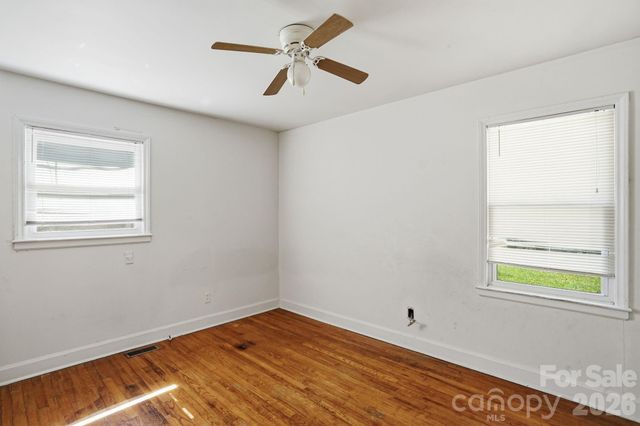 4325 Knollcrest Drive, Charlotte, NC 28208