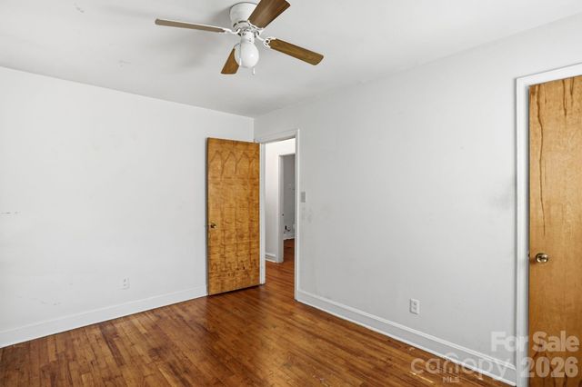 4325 Knollcrest Drive, Charlotte, NC 28208