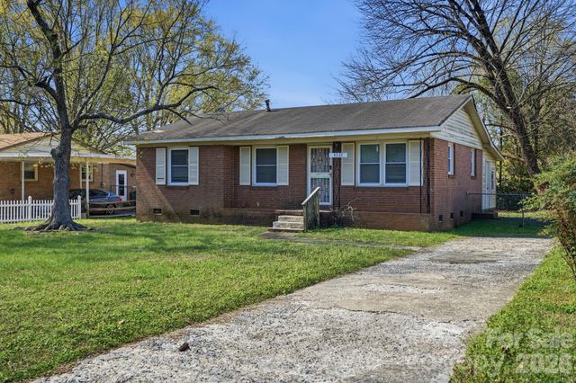 4325 Knollcrest Drive, Charlotte, NC 28208