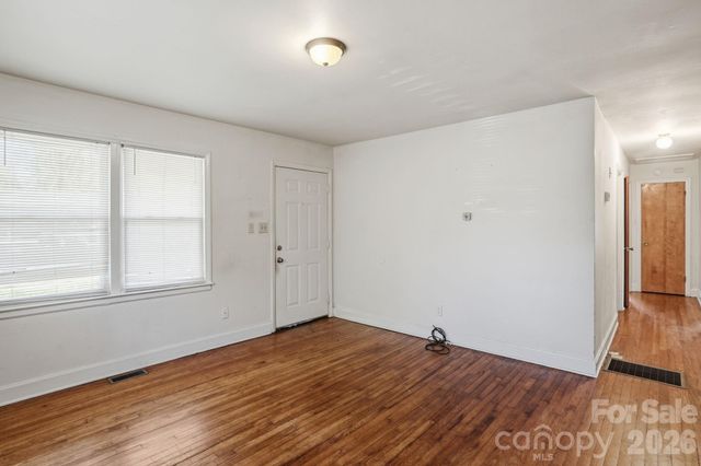 4325 Knollcrest Drive, Charlotte, NC 28208