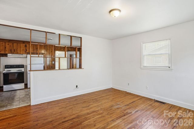 4325 Knollcrest Drive, Charlotte, NC 28208